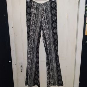 patterned stretchy pants
